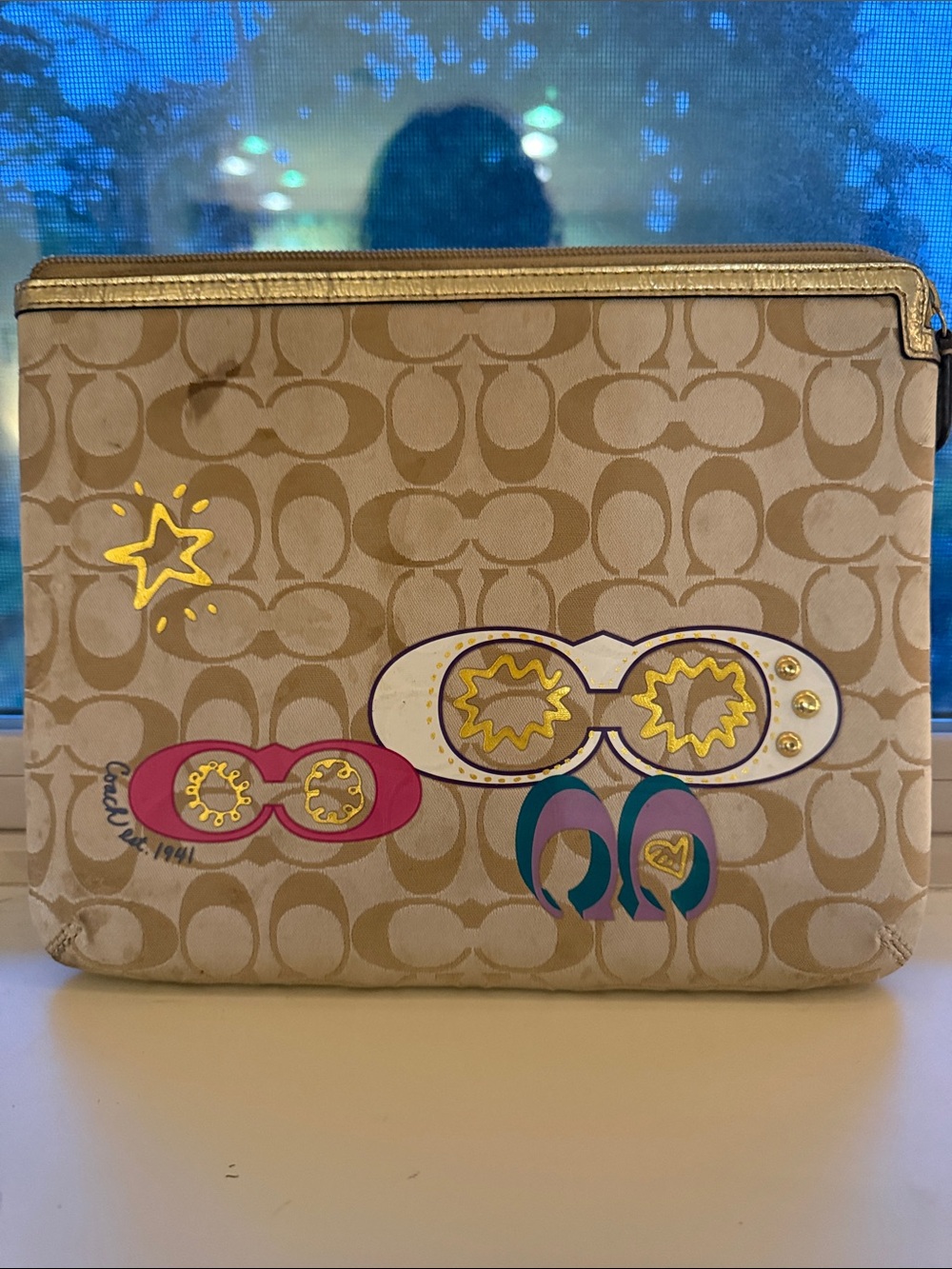 Coach Tablet Sleeve Signature C iPad/Tablet Zip Case Daisy Poppy Applique Khaki